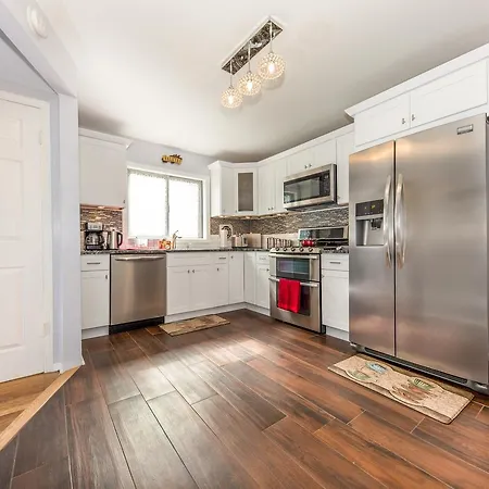 Luxury Close to UBS Arena&JFK